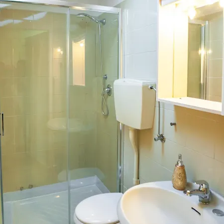 Apartament La Mansarda Rosa Di Via Cernaia